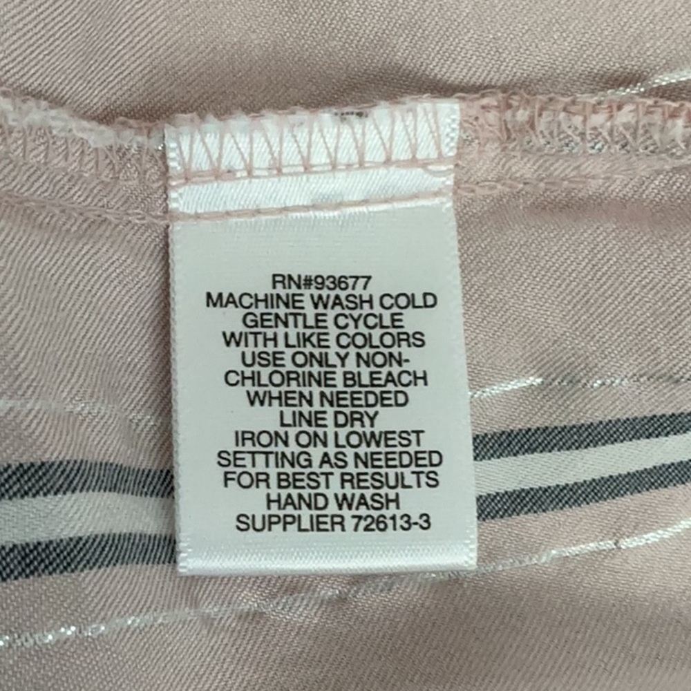 Liz Claiborne Women's Petite Pullover Blouse in pink with striped glitter🇺🇸 - Picture 7 of 7